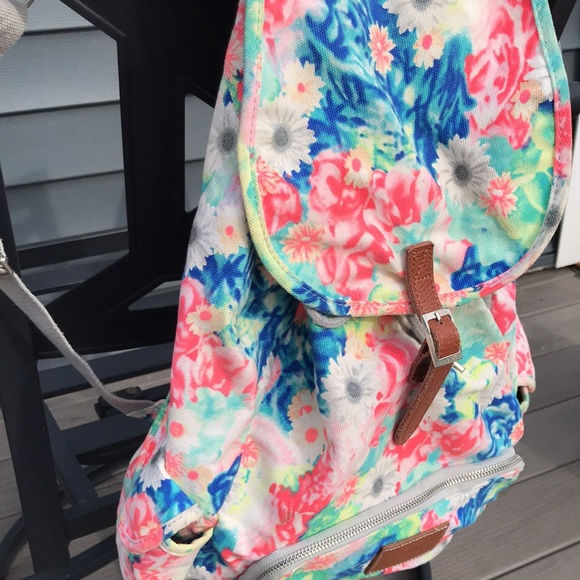 PINK Backpack - Picture 2 of 3